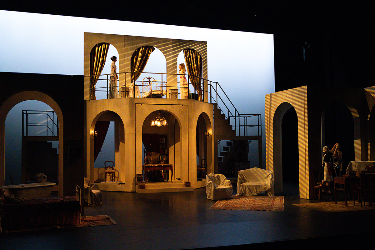 Vue d'ensemble du décor