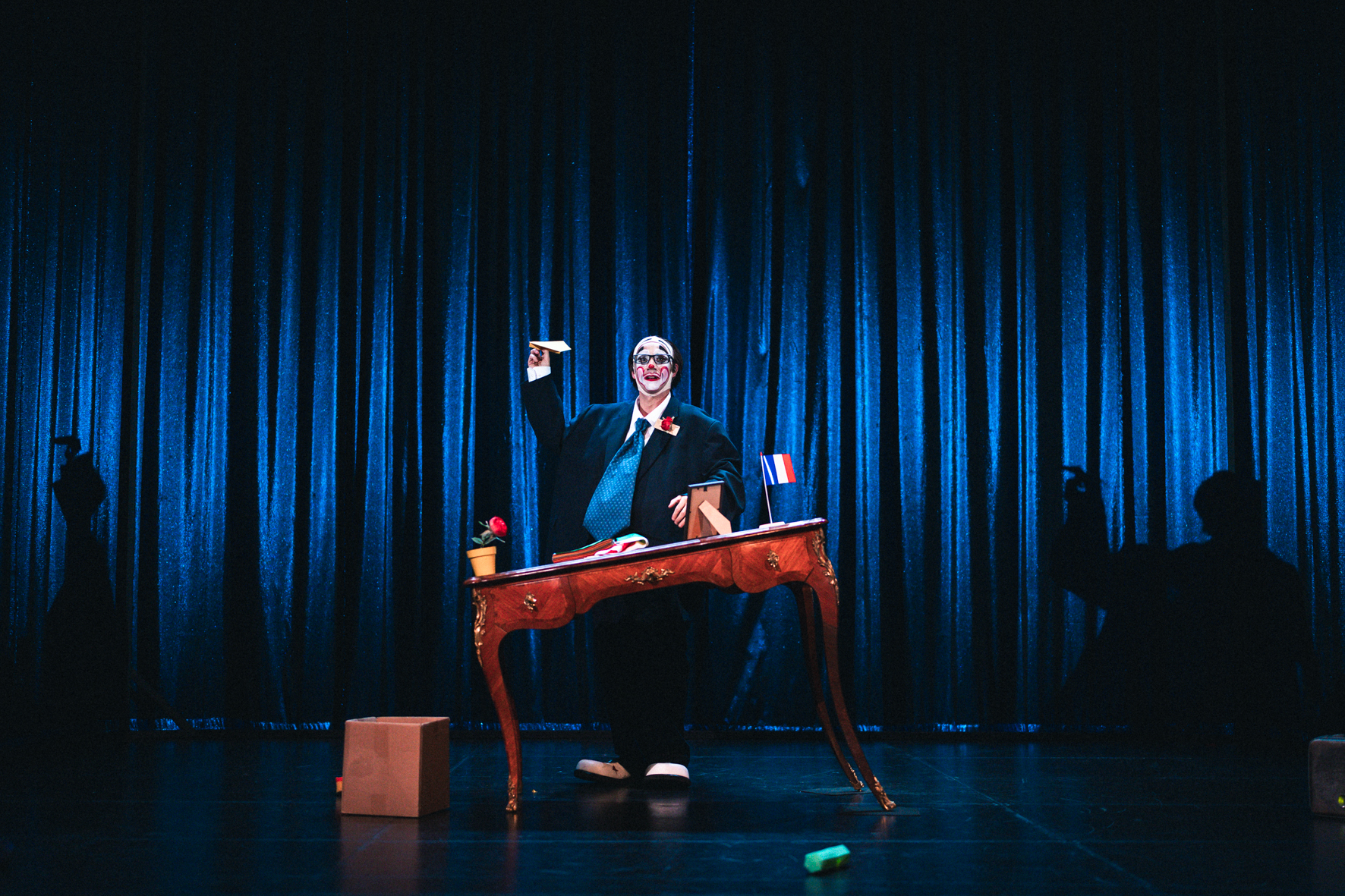 Francois Hollande dans le bureau de l'elysée